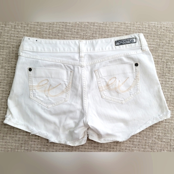 Express White Jean Shorts - Picture 2 of 5